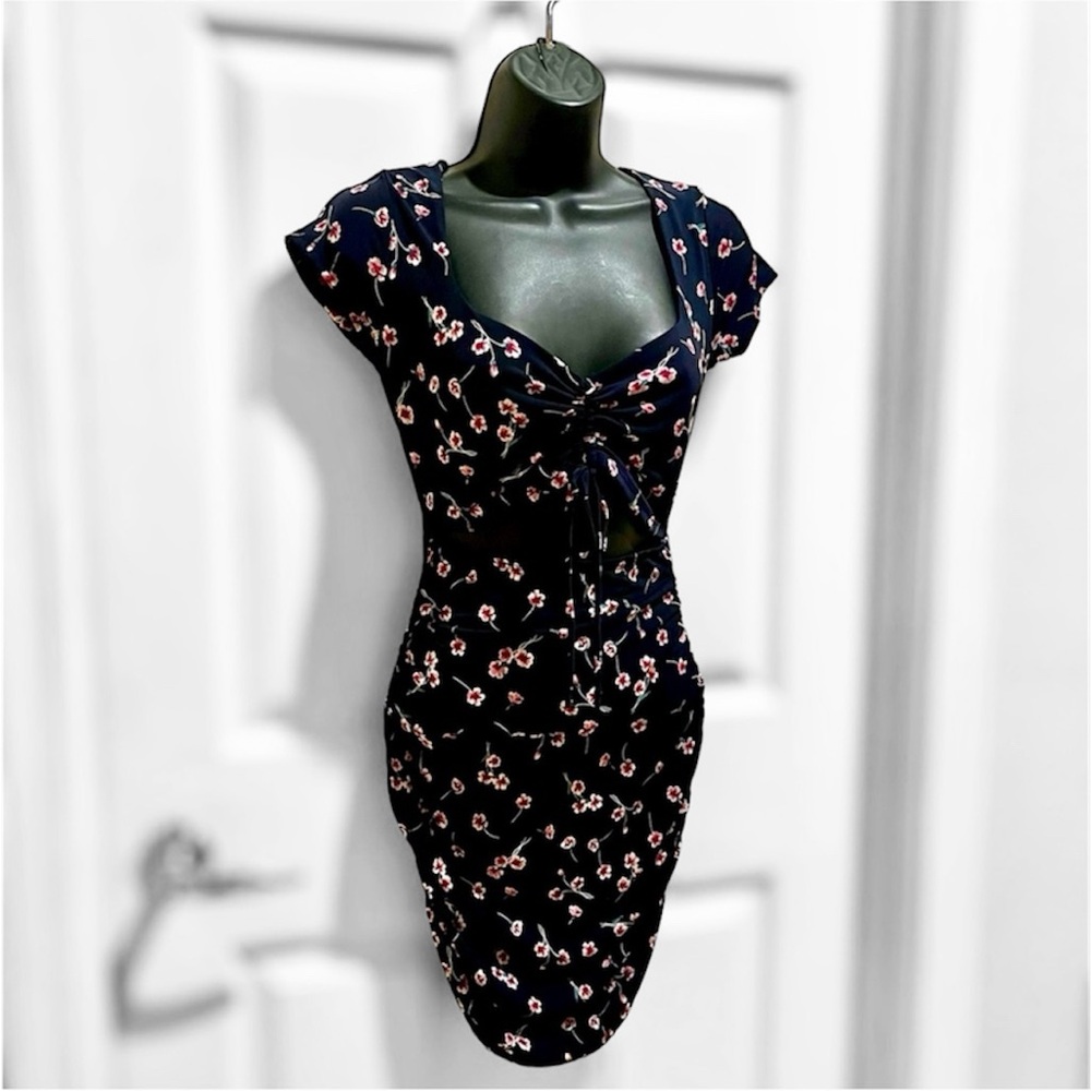 Very cute summer dress!